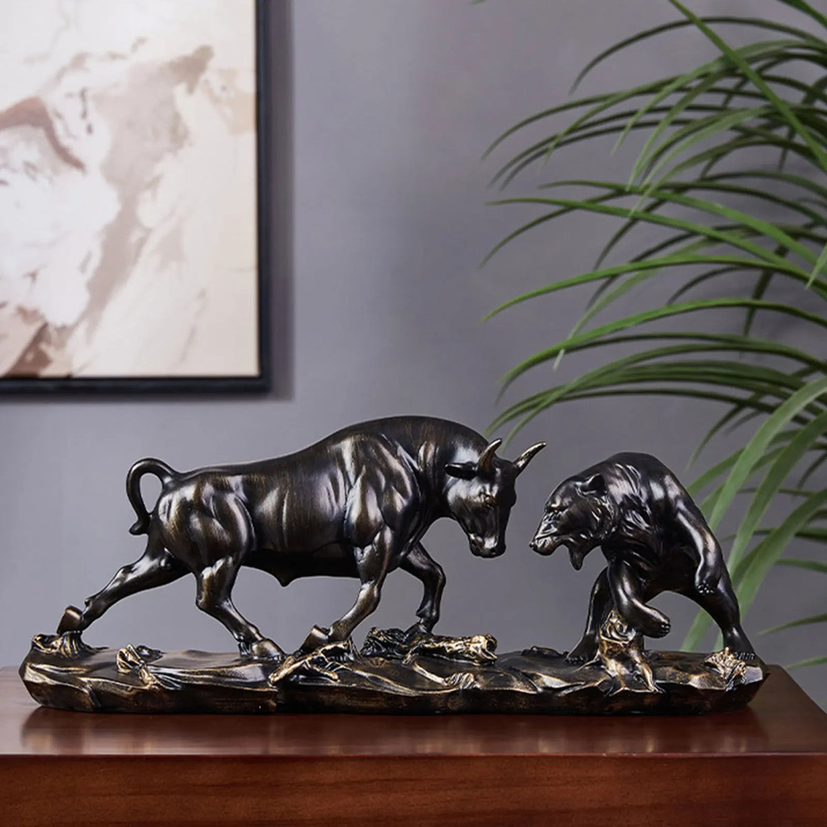 Bear and Bull Statue Animal Sculpture Resin Statue Figurine Ornament for Desktop Shelves Cabinet Decor Birthday Art Modern Decor